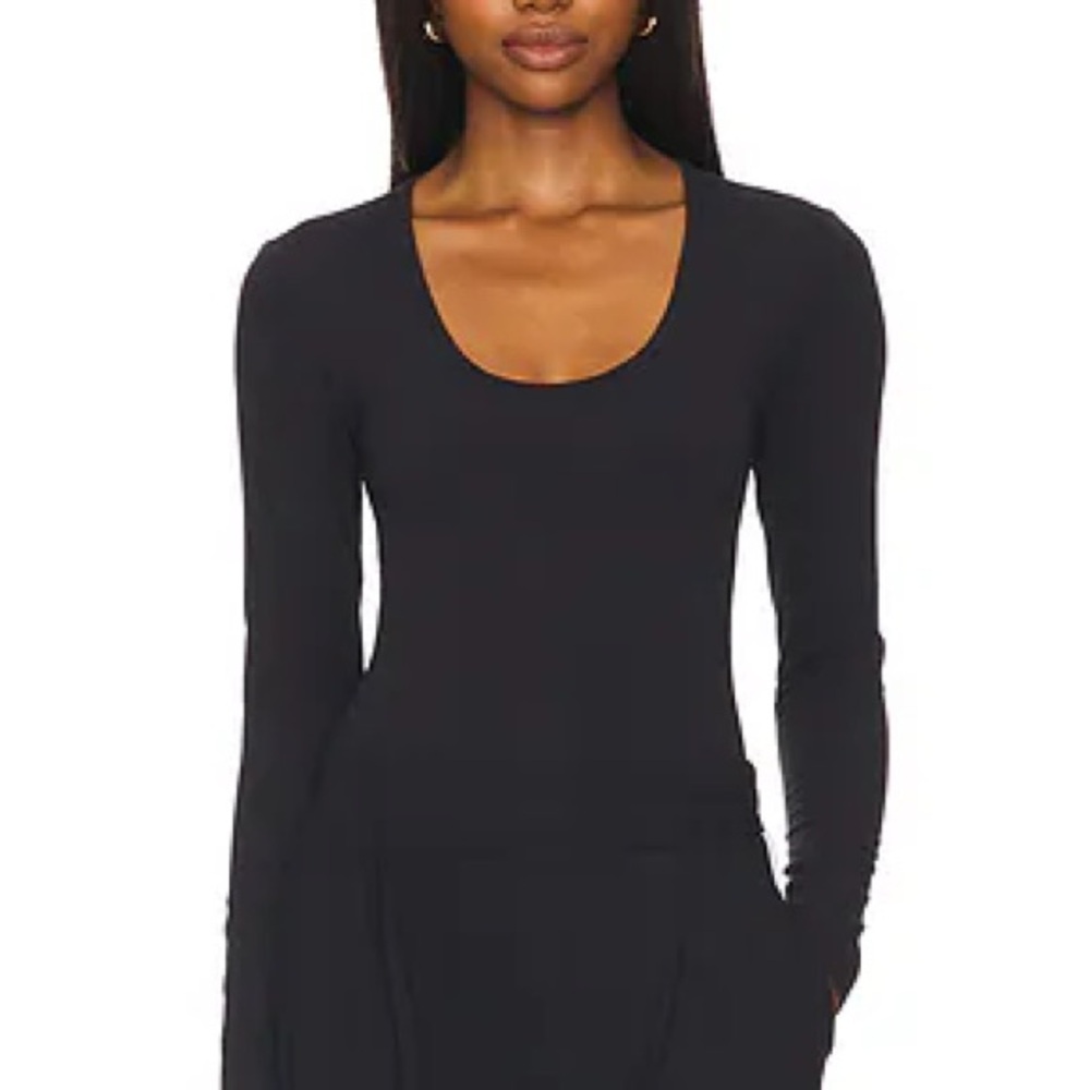 Zara long sweatshirt! Elegant Black Women's Top. NWOT